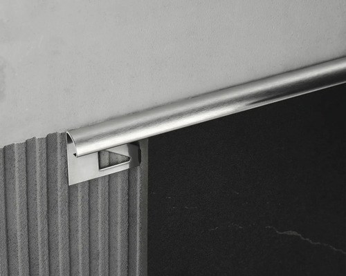 Ukončovací profil dlaždic z kovu