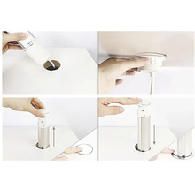 Ilustrace instalace zatahovací zásuvky do desky stolu