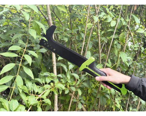 Ruční zahradní pila se zahnutou čepelí pro zahradnické práce