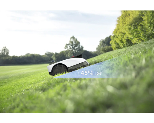 Robotická sekačka na trávníku se sklonem 45 procent