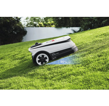 Robotická sekačka na trávě se sklonem 50 procent