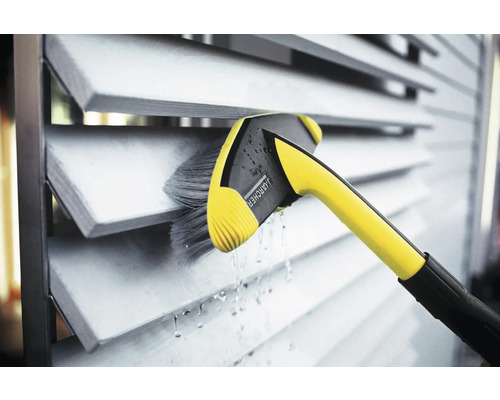 Logo společnosti Kärcher. Čištění žaluzií kartáčem.