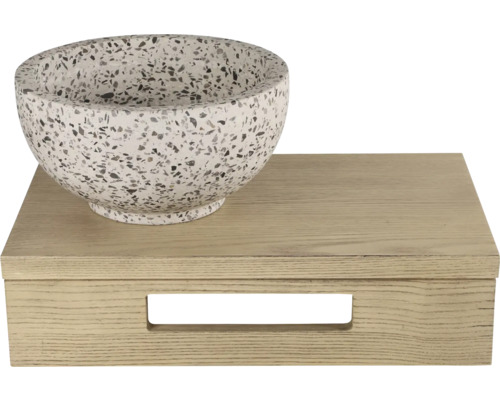 Mísa s teracovým vzorem na dřevěné krabici