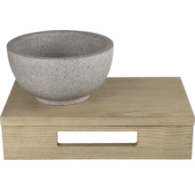 Dekorativní mísa z kamene na dřevěné krabici