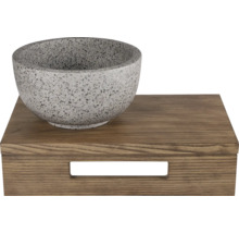 Dekorativní kamenná mísa na dřevěné krabici