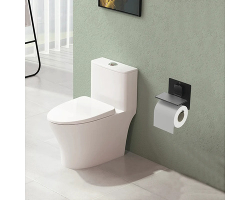 Koupelnová scéna s toaletou a držákem toaletního papíru