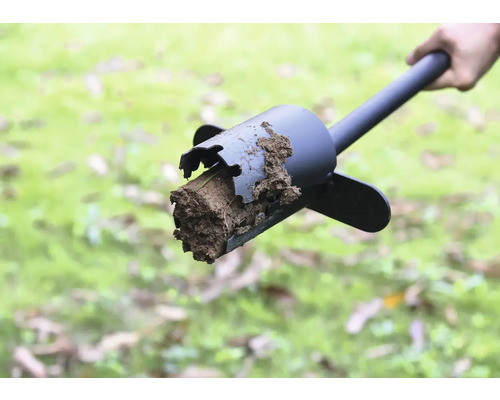 Zemní vrták se zeminou