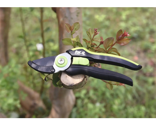 Zahradní nůžky na stříhání větví