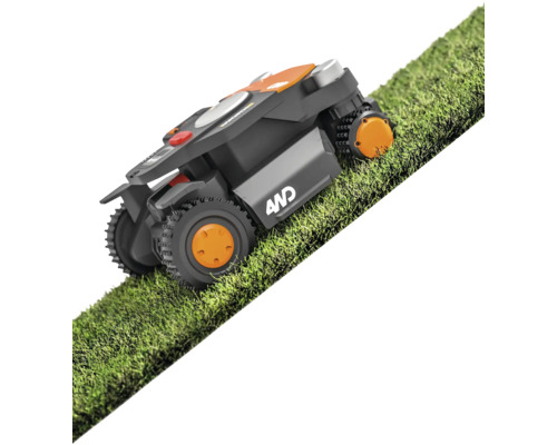 Robotická sekačka na trávníku