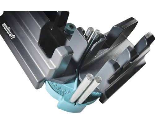 Wolfcraft pokosnice a úhloměr z plastu s kovovými kolíky pro přesné nastavení a řezání pokosových úhlů.