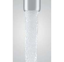 Vodovodní kohoutek s tekoucí vodou