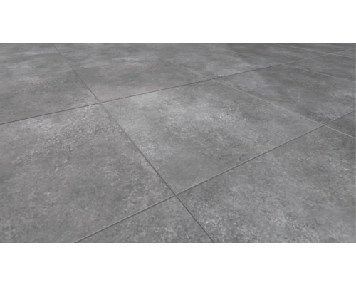 Dlažba s čtvercovými šedými dlaždicemi