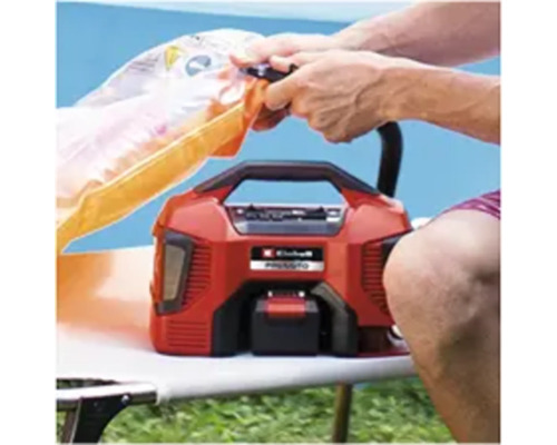 Akumulátorová vzduchová pumpa Einhell nafukuje plovací kruh