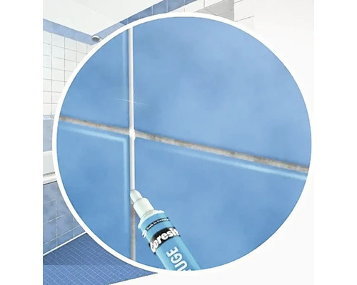 Použití spárovacího fixu k renovaci a osvěžení spár u obkladů.