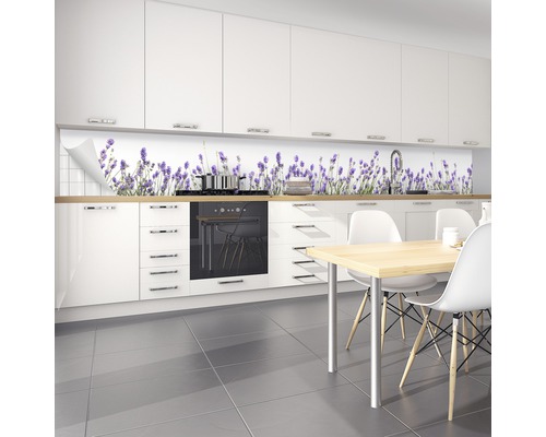 Fólie na kuchyňskou stěnu s motivem levandule v moderní kuchyni