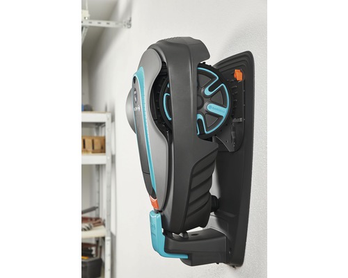 Držák na stěnu garáže pro robotickou sekačku Gardena pro uskladnění