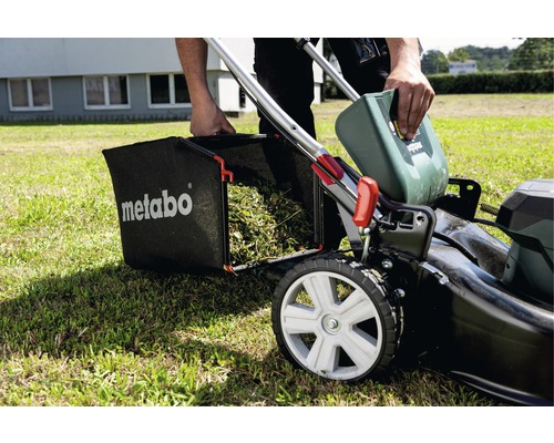 Sekačka na trávu Metabo s košem