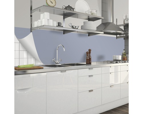 Kuchyňská scéna s umyvadlem, baterií a kuchyňskou deskou