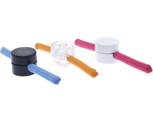 Zarážky na šňůrky v různých provedeních s barevnými šňůrkami