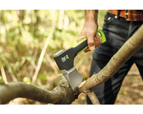 Sekera na sekání dřeva s logem for_q