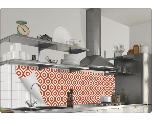 Kuchyně s ochrannou fólií proti stříkající vodě se vzorem