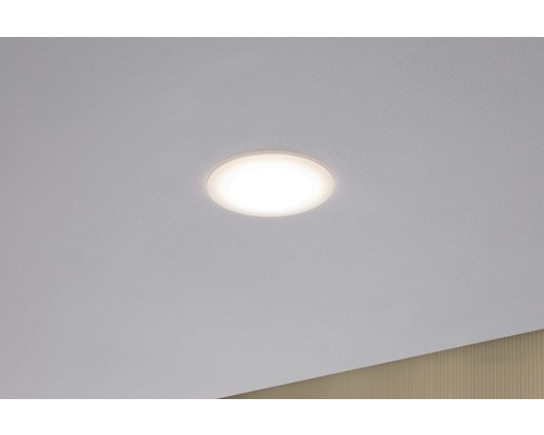 Kruhové stropní svítidlo na stropě