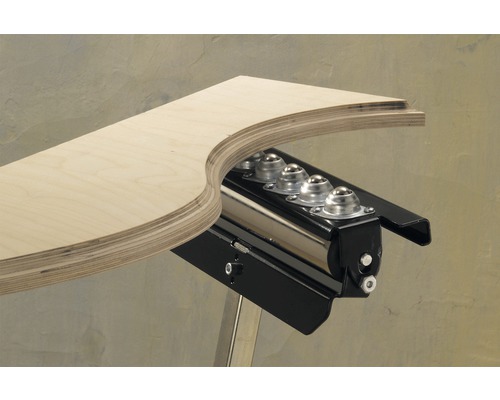 Obrobek na kuličkovém stole pro zpracování dřeva