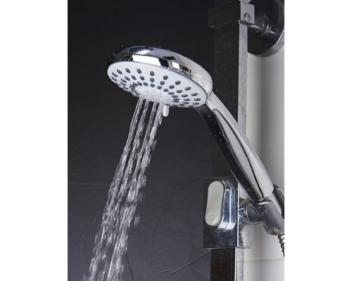 Ruční sprcha s tekoucí vodou