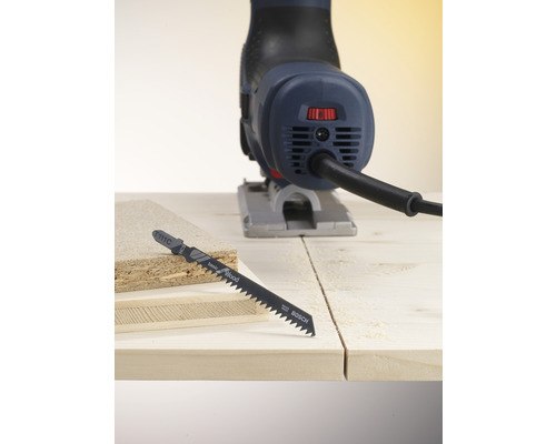 Přímočará pila s pilovým listem na dřevo