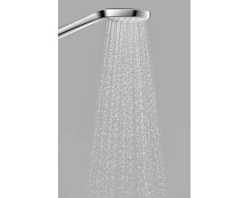 Sprchová hlavice s proudem vody