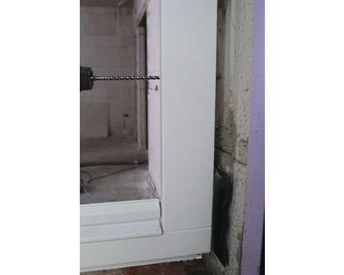 Montáž okna s vrtačkou