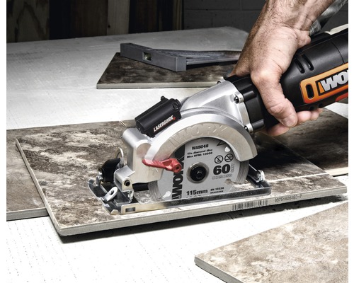 Řezačka dlaždic se používá k řezání dlaždic