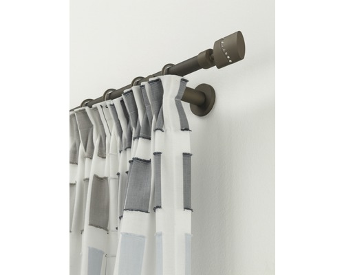 Dvojitá záclonová tyč se závěsem