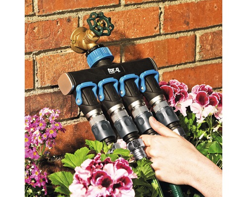 Rozdělovač For.q se čtyřmi přípojkami na vodovodní kohoutek pro připojení více zahradních hadic