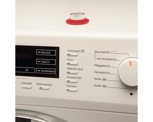 Pračka s odnímatelnou plnicí tryskou