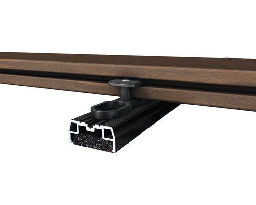 Terasa s montážní sponou a spodní konstrukcí