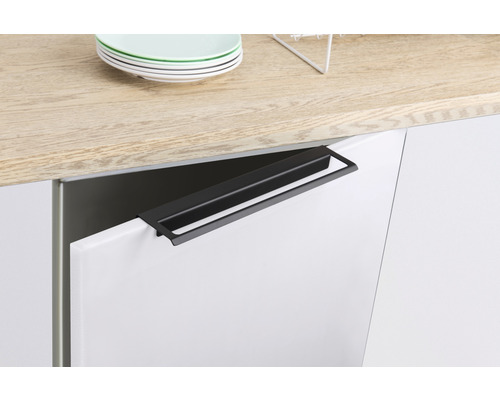 Detail skříňky s černou rukojetí