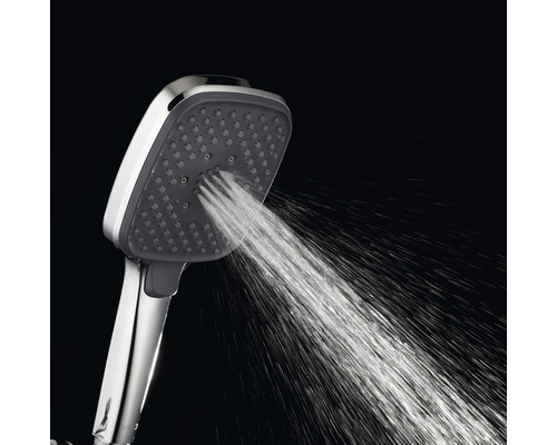 Ruční sprcha s proudem vody