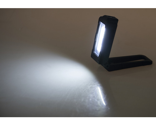 Akumulátorové světlo se světelným paprskem