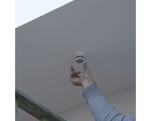 Instalace hlásiče kouře na strop