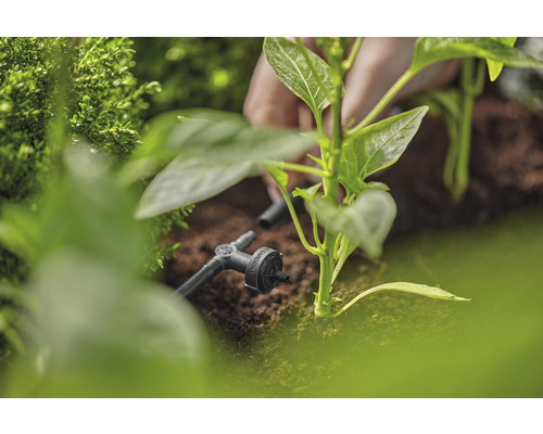 Kapková závlaha s regulačním a uzavíracím ventilem pro rostliny