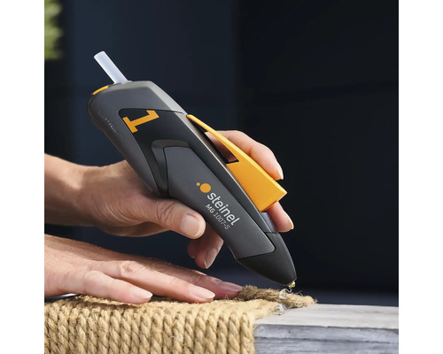 Lepicí pistole Steinel MG 1007-S při použití na laně