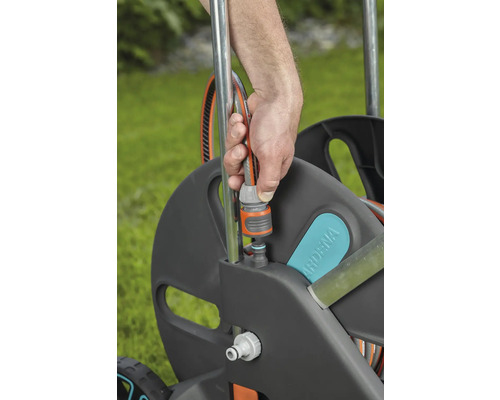 Připojení zahradní hadice k hadicovému vozíku