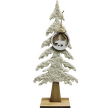 Dekorativní vánoční stromek s ozdobou medvěda pro vánoční atmosféru