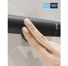 Detail ruky ovládající sprchový termostat Grohe