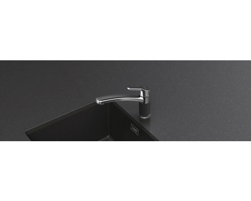 Kuchyňská baterie na dřezu