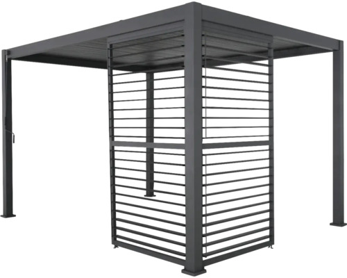 Volně stojící kovová pergola s lamelovou střechou a boční zástěnou