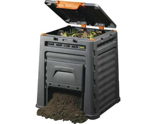 Kompostér s víkem a vybíracími dvířky, naplněný zahradním odpadem a kompostem