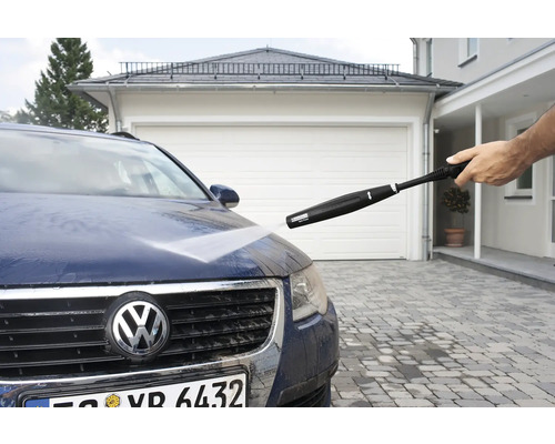 Čištění auta pomocí vysokotlakého čističe Kärcher