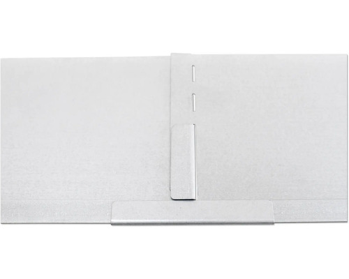 Detail kovové fasády s upevňovacími prvky